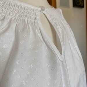 Croft and Barrow sleeveless white blouse with smock neck, size L NWT